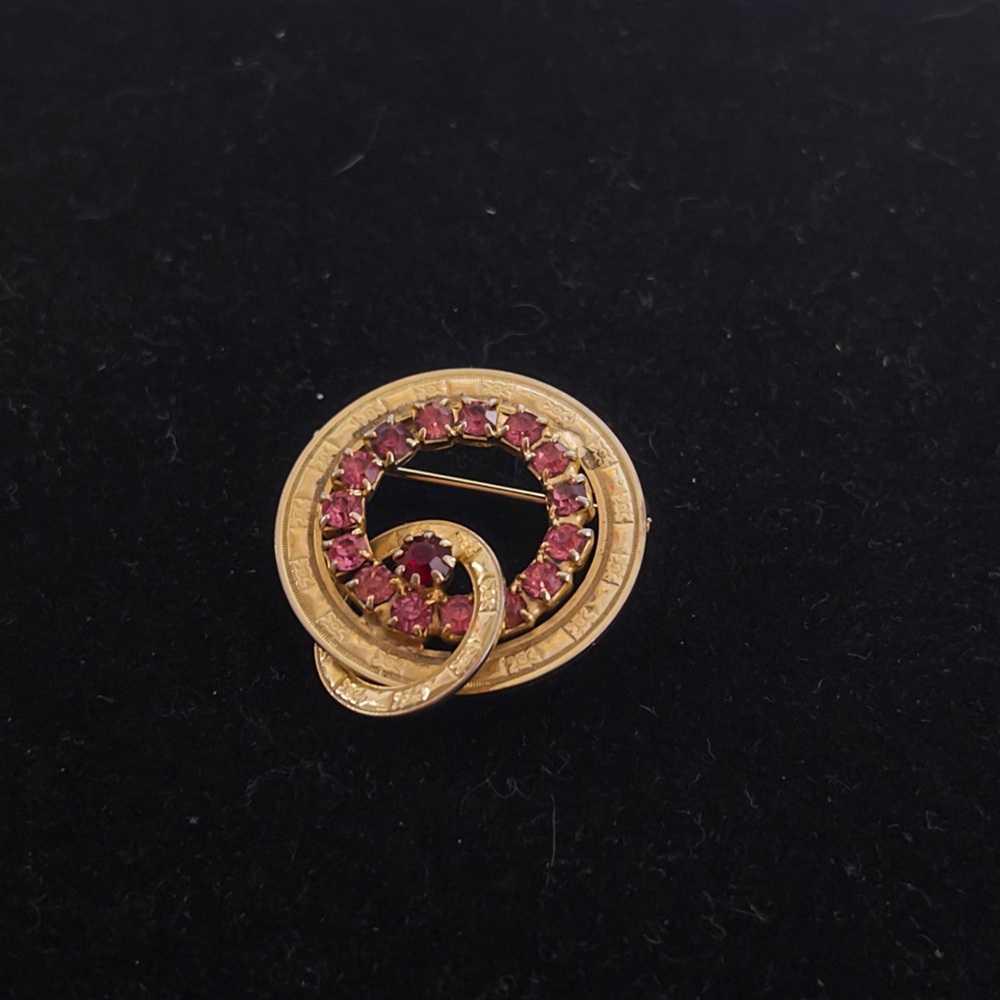 💖5 for $25😻Vintage Gold and Pink Spiral Brooch